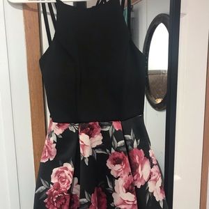 Pretty dress worn once